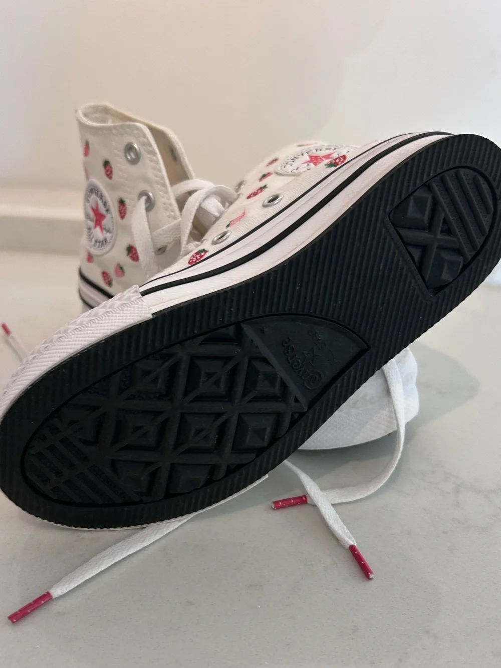CONVERSE CHUCK TAYLOR LIFT STRAWBERRY HIGH-TOP SNEAKERS, Like New, Size 13Y